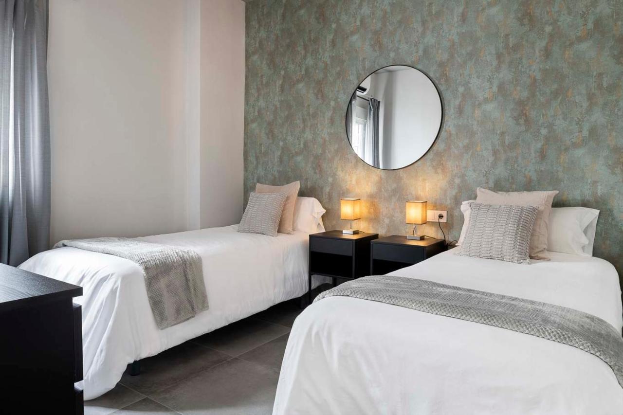 Rivero Suite Apartments Séville Extérieur photo